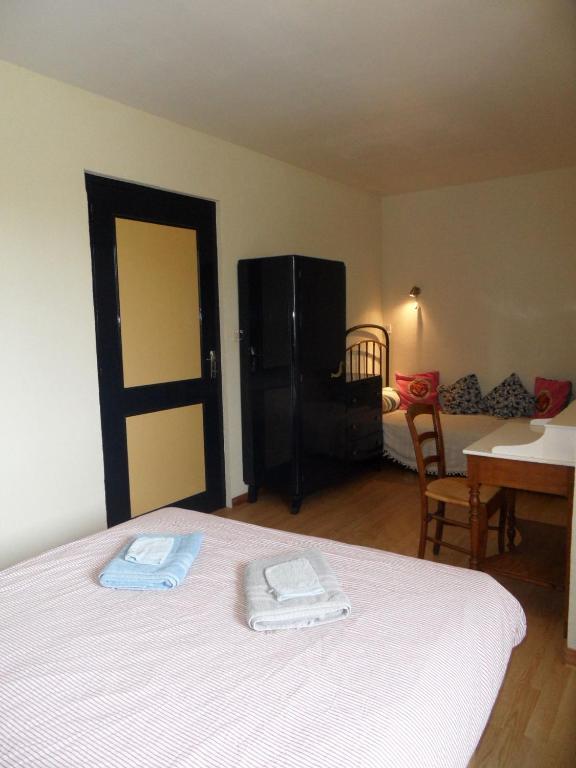 Chambres D'Hotes Domaine Du Bourg Gannay-sur-Loire Room photo